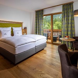 Deluxe Zimmer mit Kingsize-Bett